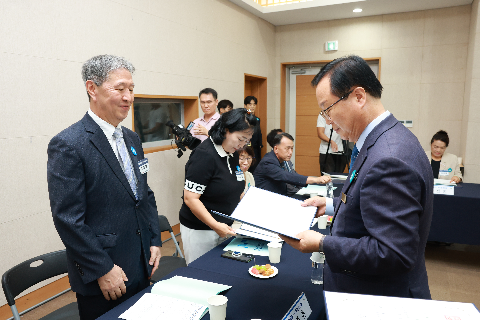 완주 대도약 발전위원회 출범식 (88).JPG
