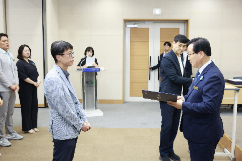 하반기 사령교부 6급이상 (127).JPG