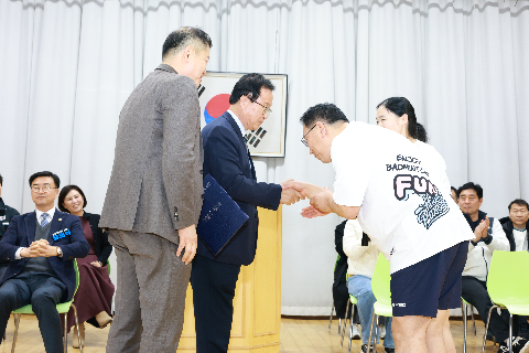 제9회 완주로컬푸드배 전국 배드민턴대회 (21).JPG