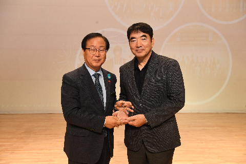 직원월례회 (71).JPG