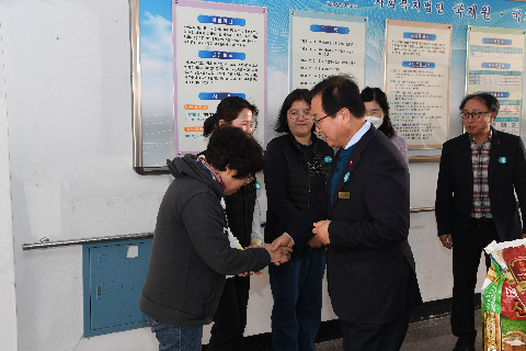 설맞이 군부대 및 사회복지시설 방문 (22).JPG