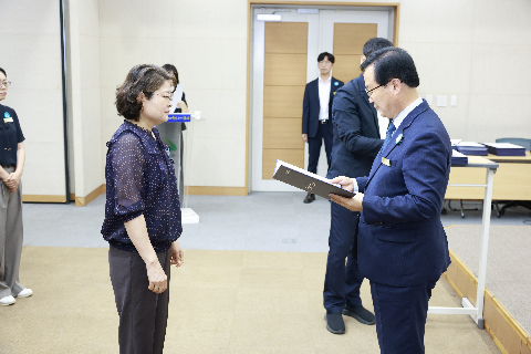 하반기 사령교부 6급이상 (58).JPG