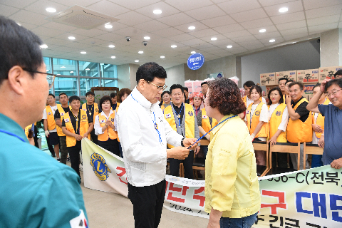 운주 수해복구 성금전달식(라리온스,전북은행,장애인연합회) (44).JPG