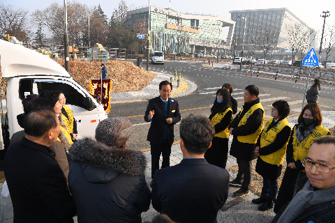 완주군자원봉사센터 사랑의밥차 차량 전달식 (4).JPG