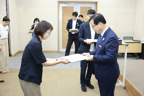 하반기 사령교부 6급이상 (163).JPG