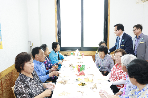 화산면 지역사회보장협의체 사랑의밥차 행사 (8).JPG