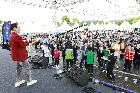 제60회 군민의날 대축제 (191).JPG
