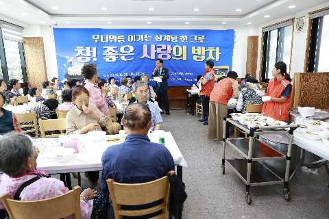 화산면 지역사회보장협의체 사랑의밥차 행사 (13).JPG