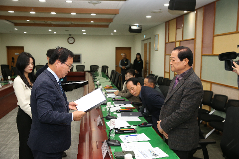렴군민감사관 위촉식 (34).JPG