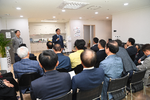 모아미래도 1차 경로당 개소식 (12).JPG
