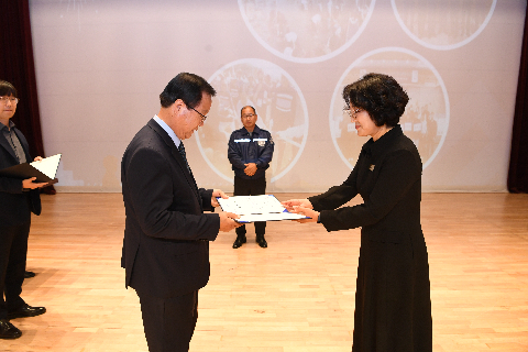 직원월례회 (18).JPG