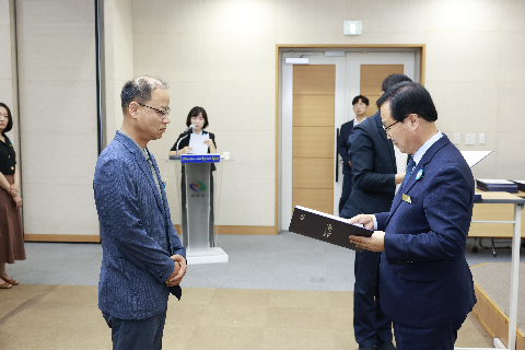 하반기 사령교부 6급이상 (105).JPG