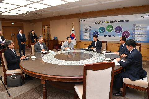 코웰패션 투자협약식 (9).JPG