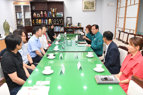 전북시민대학 십전대보탕 전달식 (1).JPG