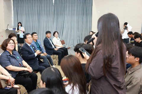 애향장학금 장학증서 전달식 (165).JPG
