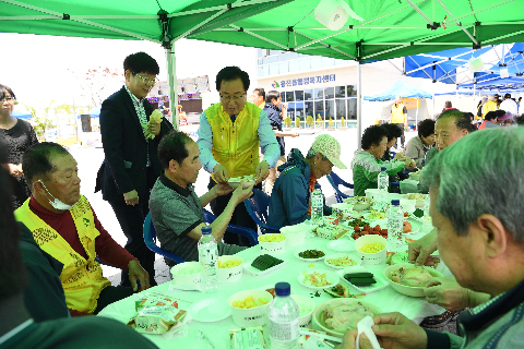 용진읍 어르신 삼계탕 나눔행사 (29).JPG