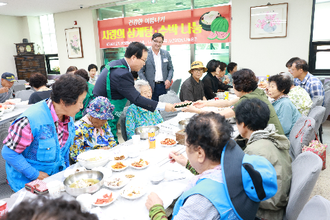 경천면 어르신 삼계탕데이 (8).JPG