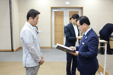 하반기 사령교부 6급이상 (144).JPG