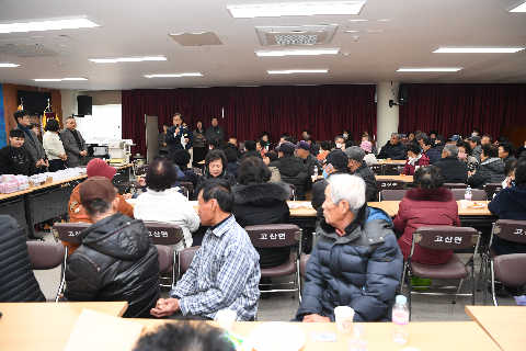 느티나무봉사단 안경봉사 나눔행사 (13).JPG