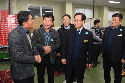 완주 셀레늄딸기 이마트 출하 기념식 (32).JPG