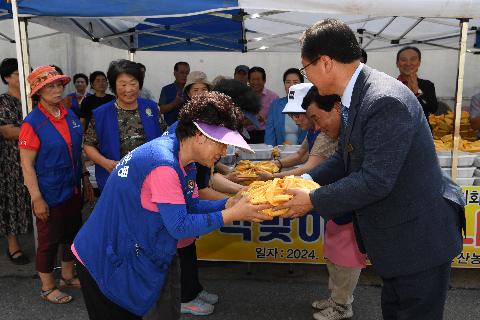 바르게살기운동 추석맞이 김치나눔행사 (21).JPG