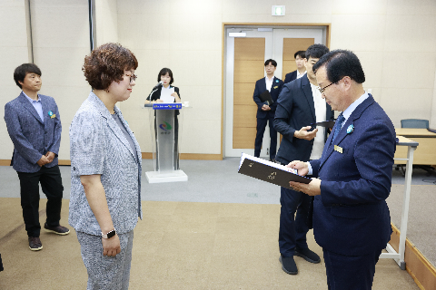 하반기 사령교부 6급이상 (191).JPG