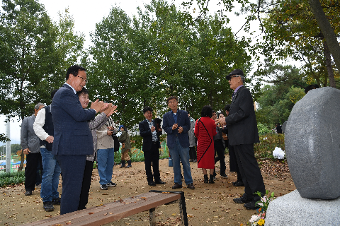 만가리 시비 제막식 (38).JPG