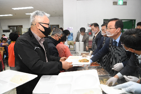 고산경로식당 오픈식 (39).JPG