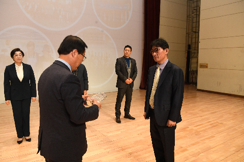 직원월례회 (34).JPG