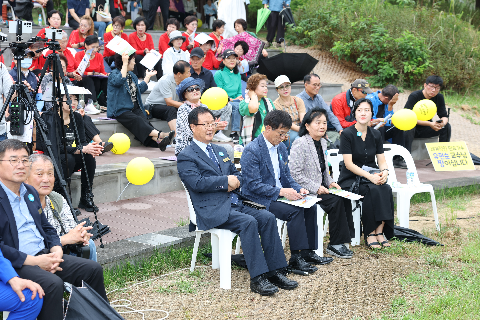 연날리기와 함께하는 가을 힐링 음악회 (2).JPG