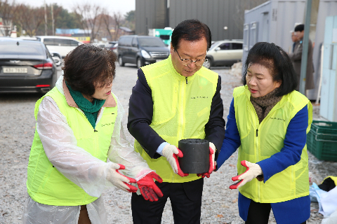 완주군청 축구회 사랑의 연탄나눔 (14).JPG