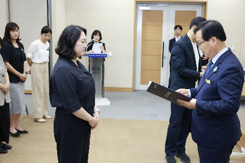 하반기 사령교부 6급이상 (147).JPG