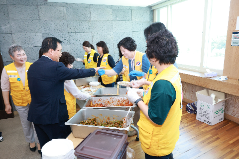 대한적십자사봉사회 완주군협의회 어버이날 행사 (31).JPG
