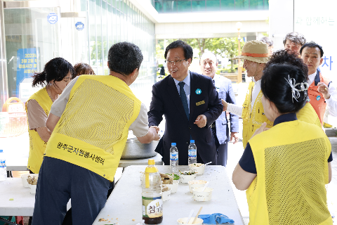 상관면 삼계탕 나눔행사 (3).JPG
