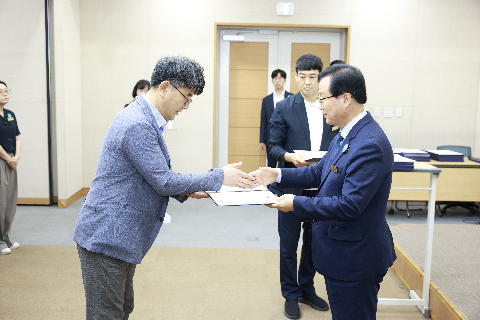 하반기 사령교부 6급이상 (55).JPG