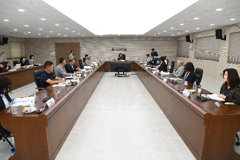 완주군 인재육성재단 이사회 (2).JPG