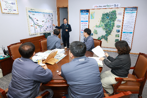 한국앤컴퍼니 이웃돕기 성금 전달식 (4).JPG