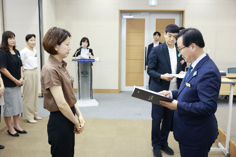 하반기 사령교부 6급이상 (153).JPG
