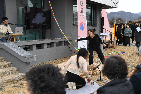 예술곳간&갤러리 잠 오픈식 (9).JPG