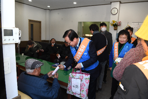 설맞이 고산시장 장보기 행사 (11).JPG