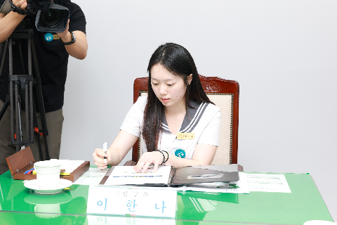 이한나어린이청소년의회의원 1일 군수 위촉식 (20).JPG