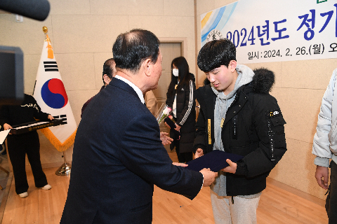 애향운동본부 정기총회 및 장학증서 수여식 (85).JPG
