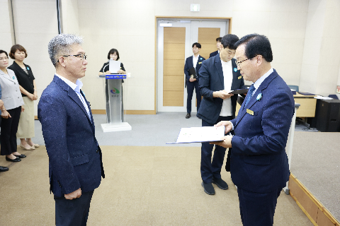 하반기 사령교부 6급이상 (18).JPG