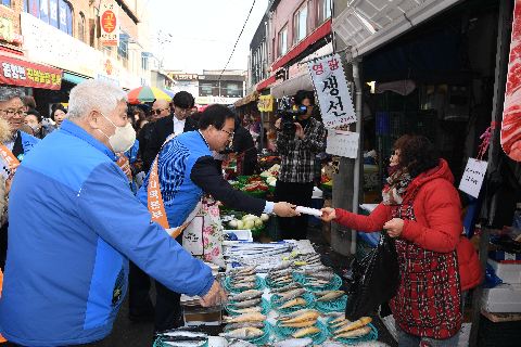 설맞이 삼례 전통시장 장보기 행사 (6).JPG