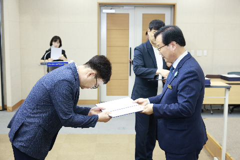 하반기 사령교부 6급이상 (131).JPG
