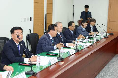 대한민국 헌정회 완주군 정책 간담회 (11).JPG