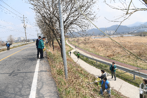 안보자문협의회 만경강 정화활동 (59).JPG