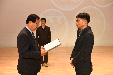 직원월례회 (79).JPG