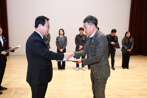 종무식 및 문성철 부군수 이임식 (103).JPG