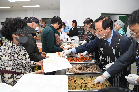 고산경로식당 오픈식 (33).JPG